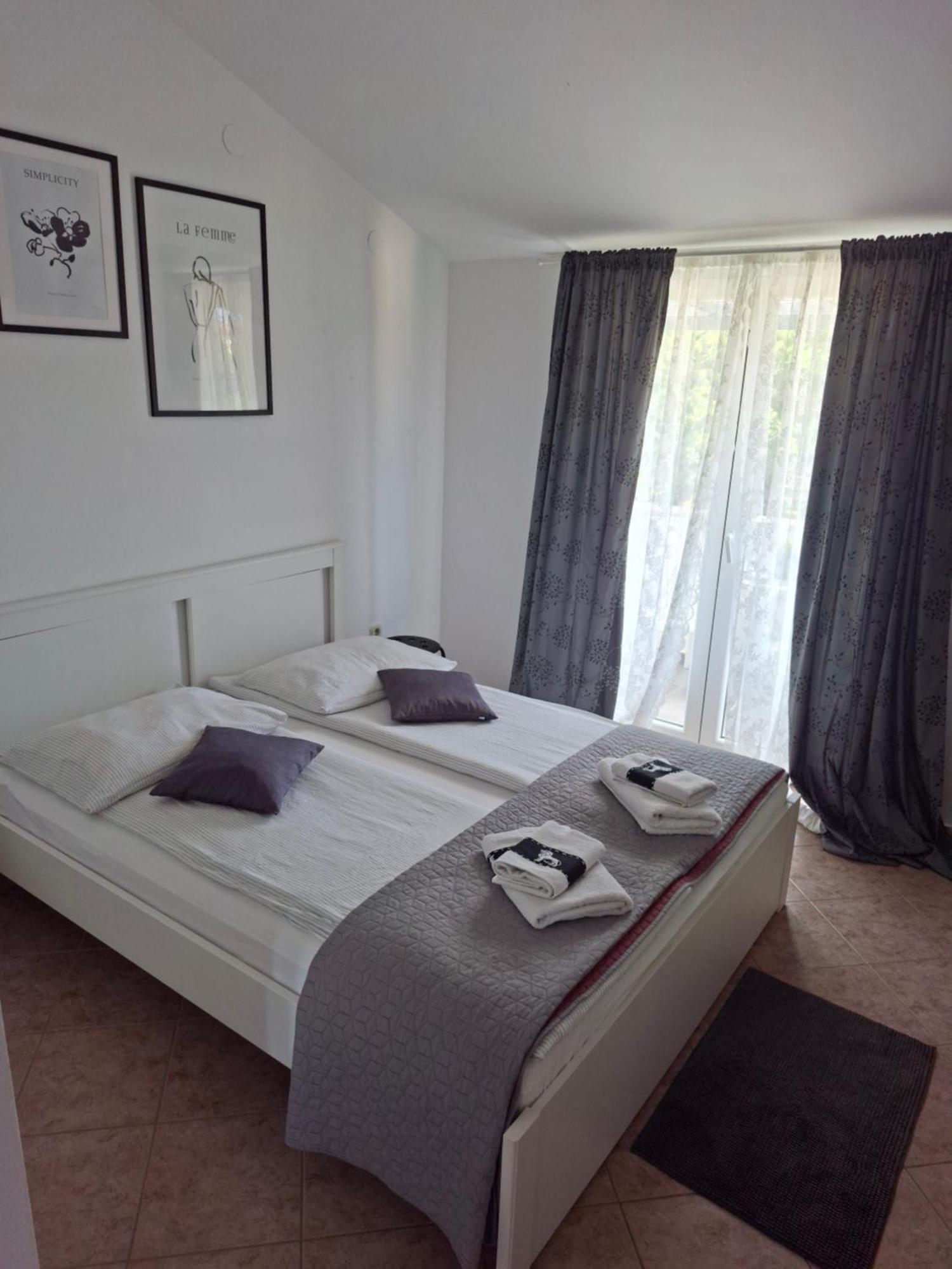 Martina Guest House โปเรช ภายนอก รูปภาพ