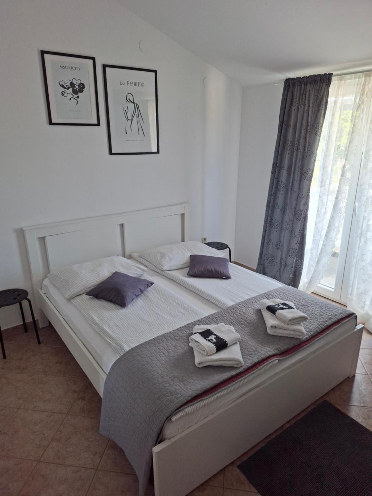 Martina Guest House โปเรช ภายนอก รูปภาพ